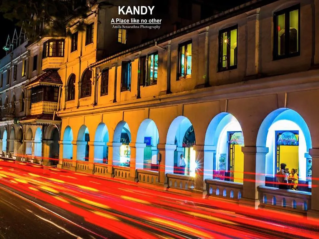 Daire Lake Reach Residence Kandy